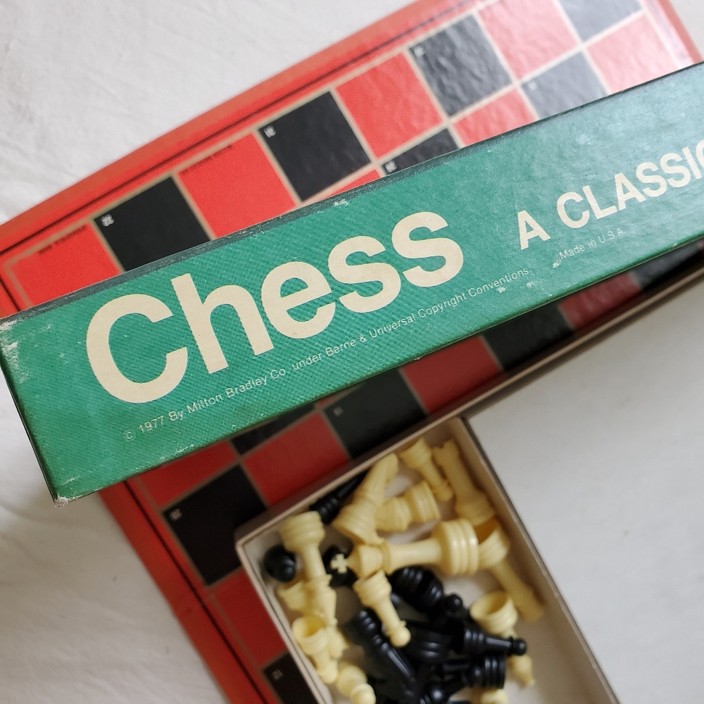 1977 Vintage Milton Bradley Chess Board Game 4735 Complete Set